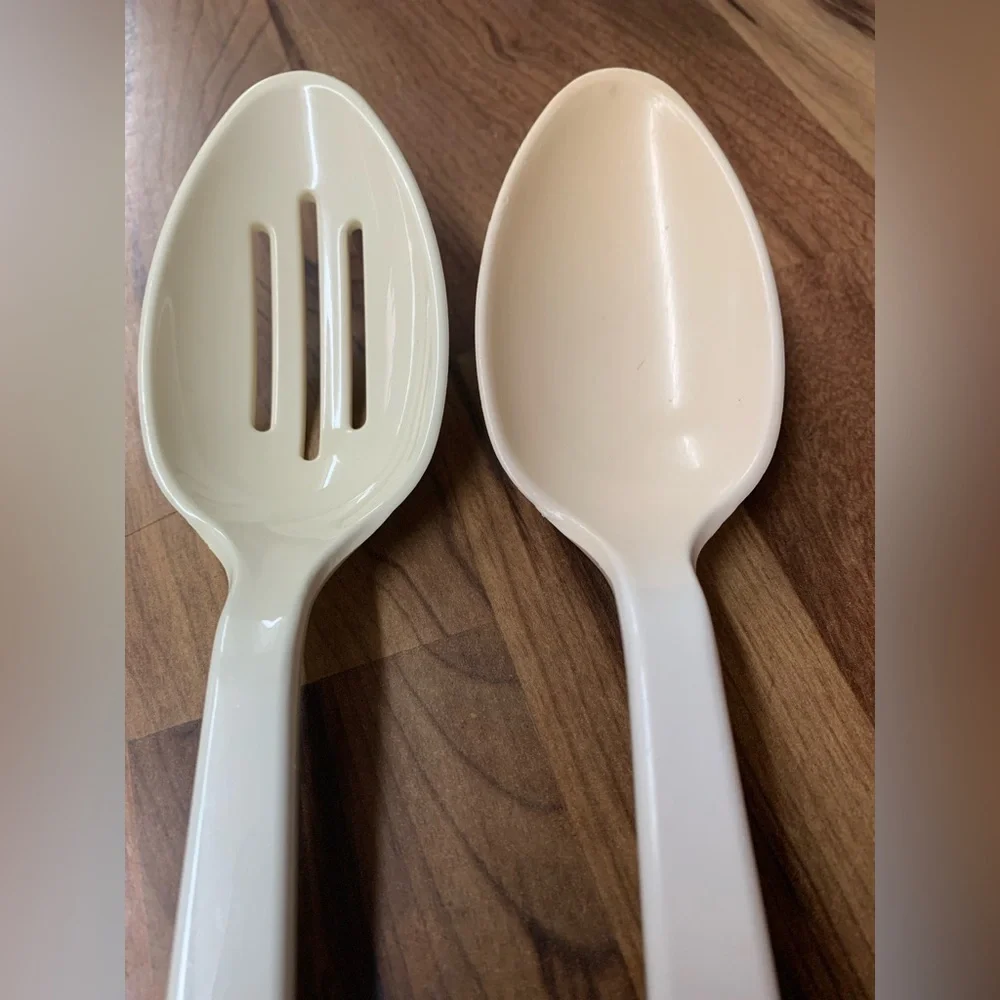 Vintage Tailor Made Nylon Almond Utensils 11.5